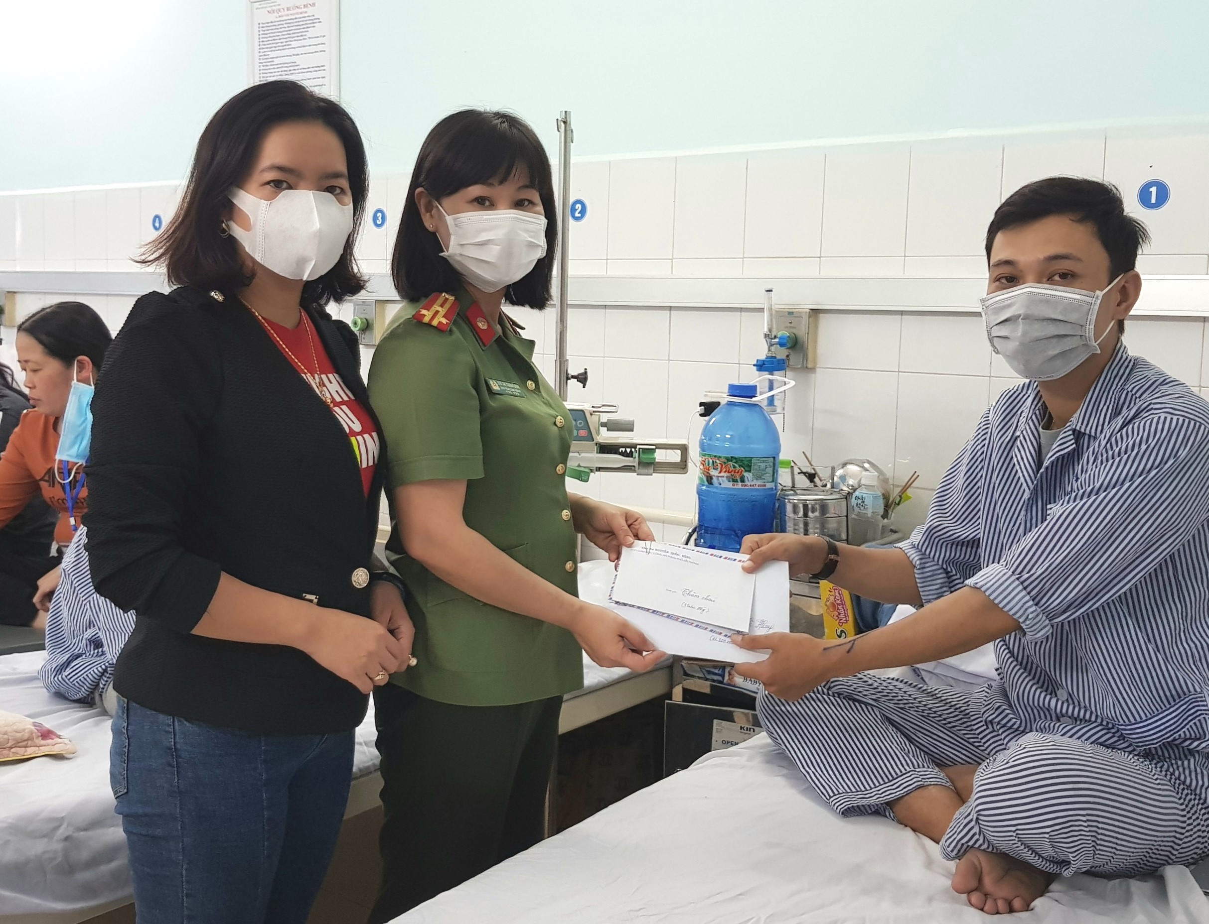 Công đoàn CATP: Giúp đỡ đoàn viên công đoàn có hoàn cảnh khó khăn